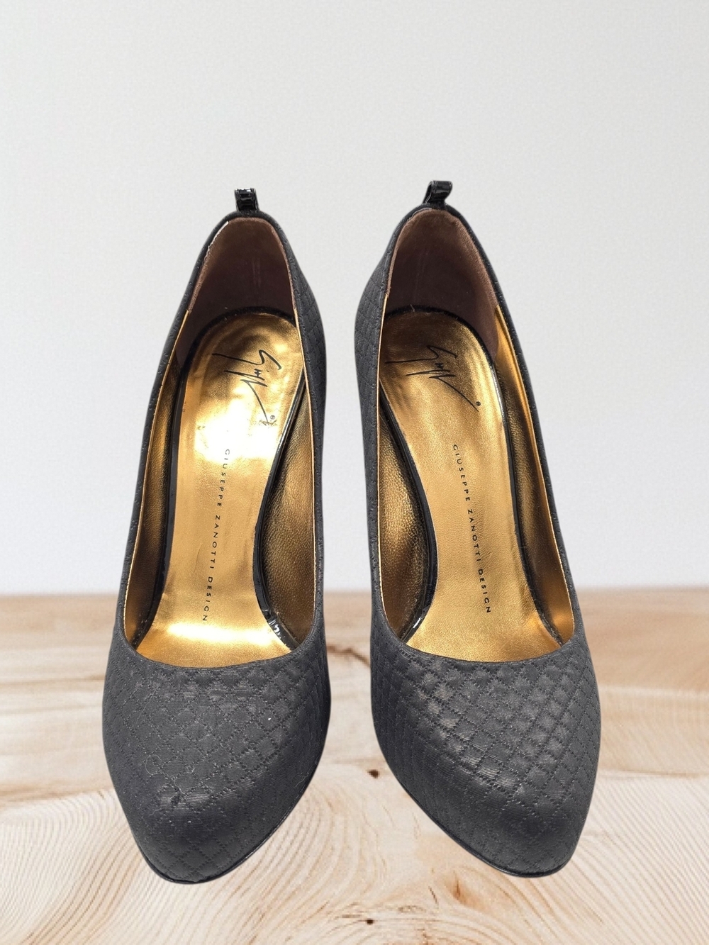 Giuseppe Zanotti Quilted Gray Pointed-Toe Heels